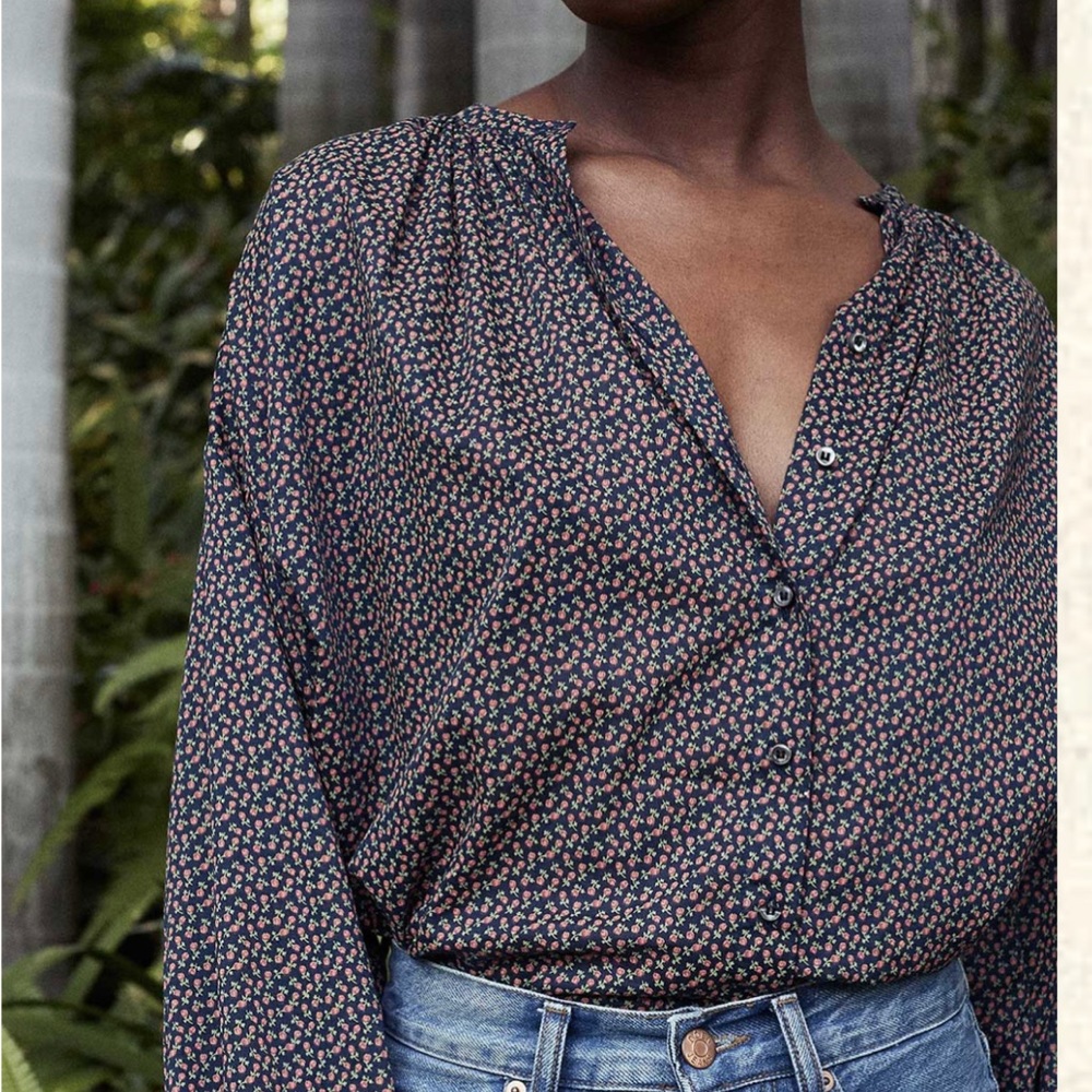 THE JANE BLOUSE -- NAVY BISOU FLORAL